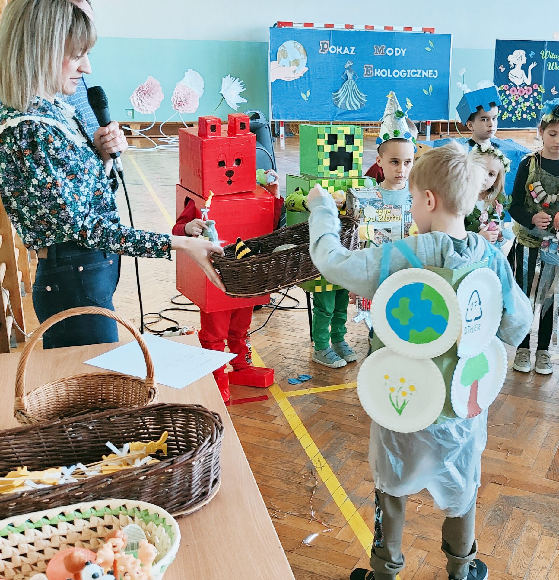 Hdimga325c1b40bddf9502ba4cc2388c58f