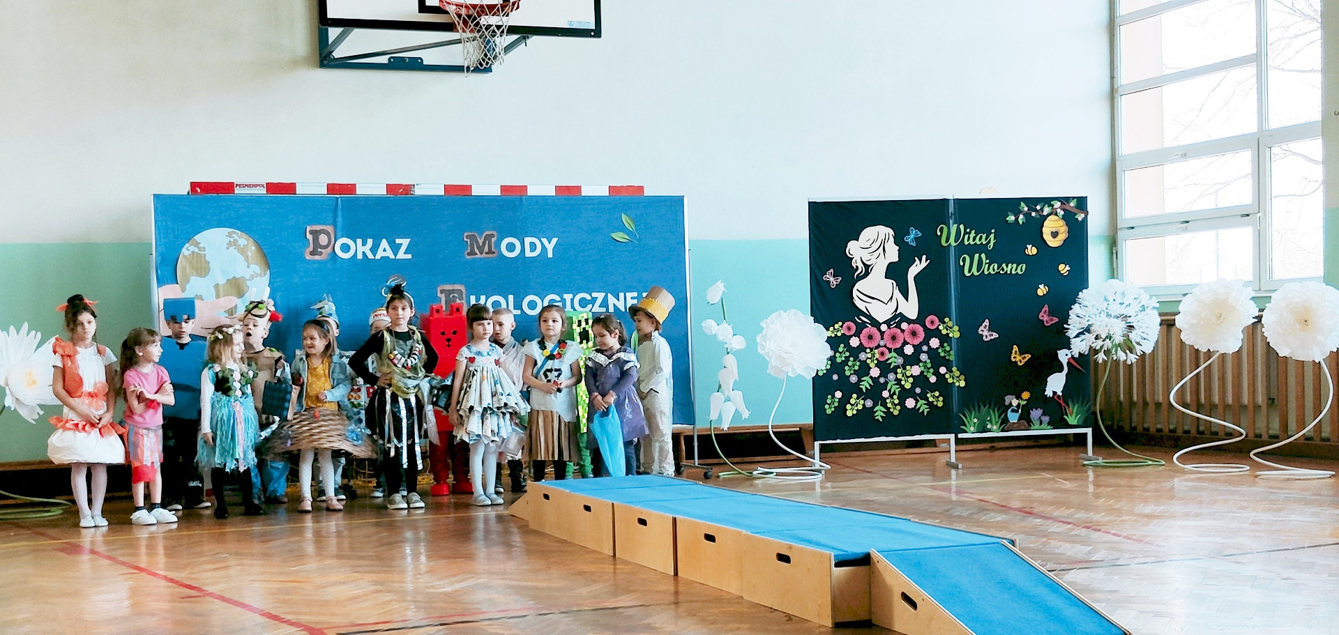 Hdimgef858a7096fa84cd9381fa329ea95a