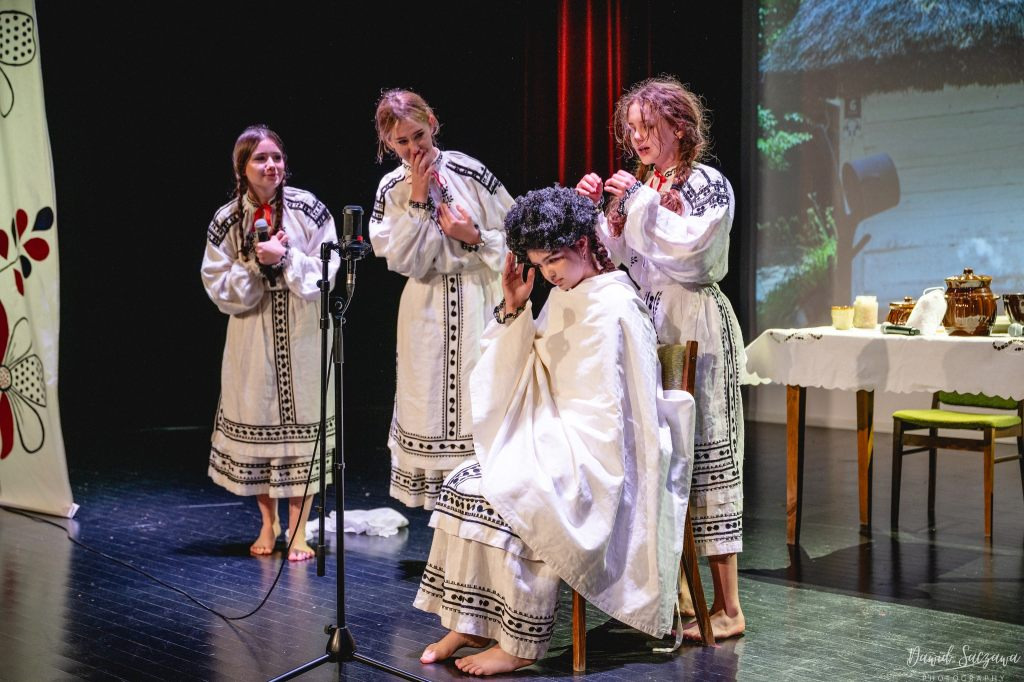 CO SIĘ KIEDYŚ NA WSI DZIAŁO