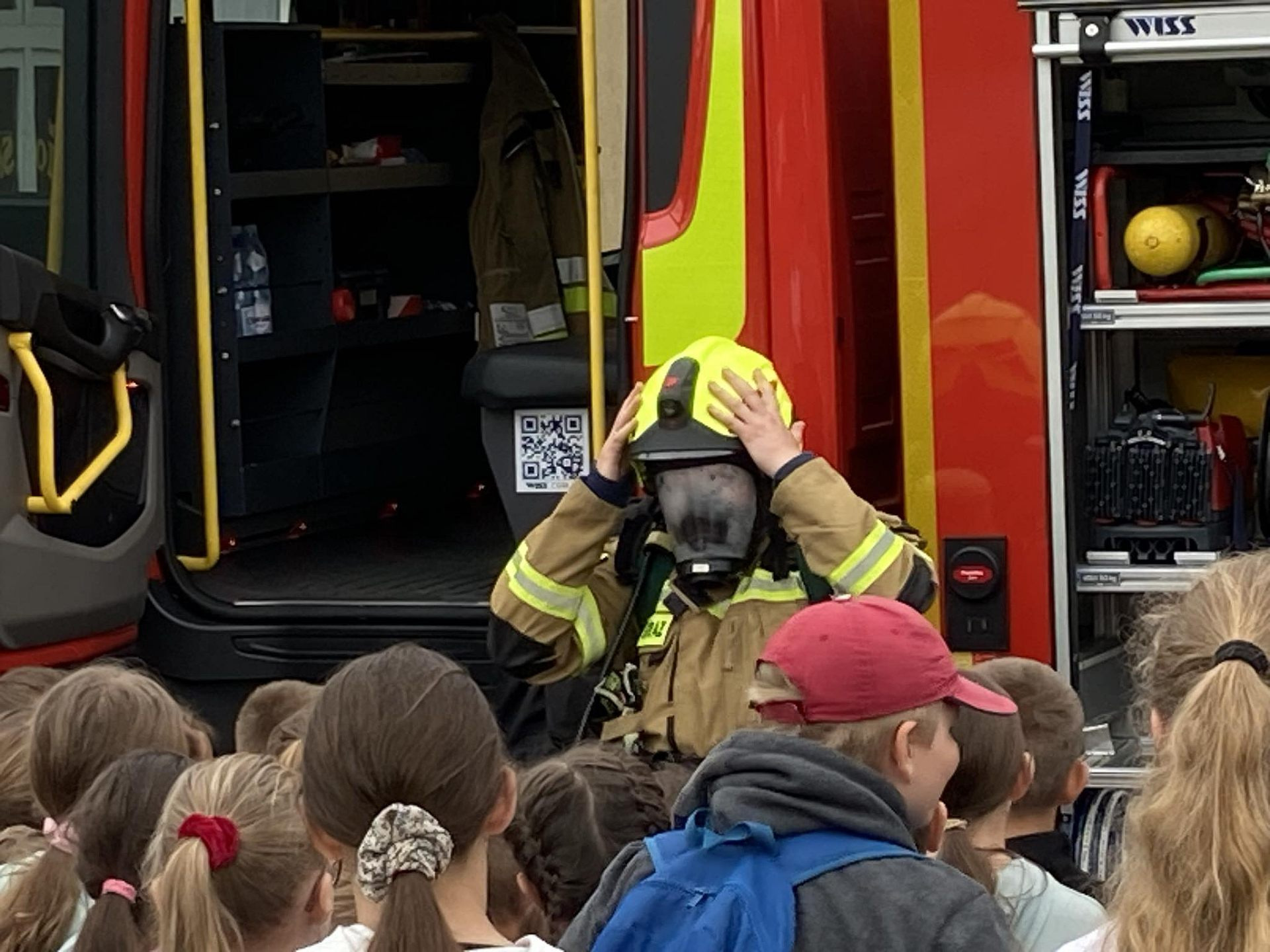 Hdimg4183b9735a43d75fbf5be923d64055